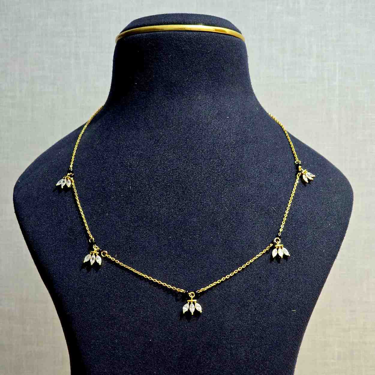 Golden Leaf Charm Mangalsutra