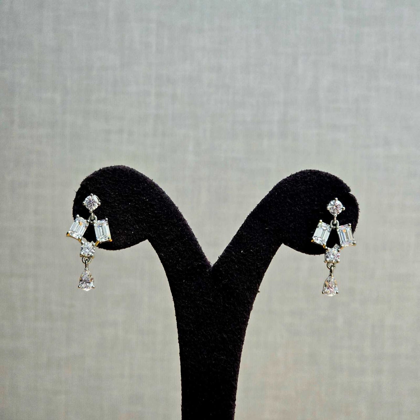 Devanshi Diamond Drop Necklace