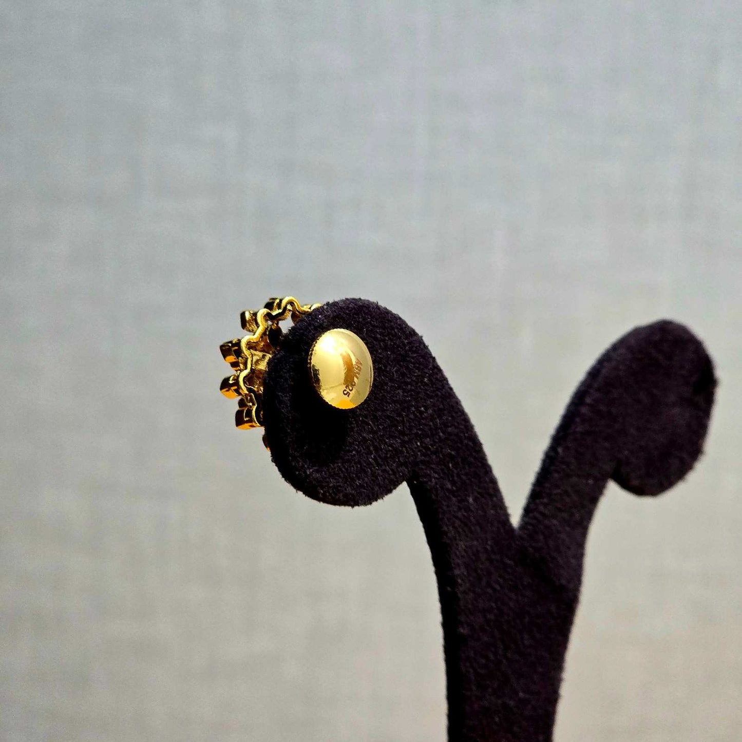 Ratna Pushpa Studs