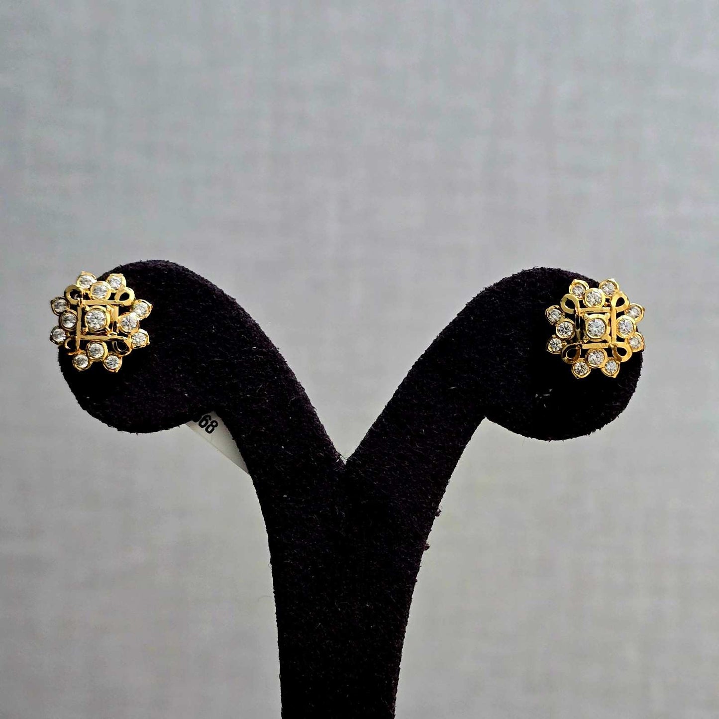Classic Royal Studs