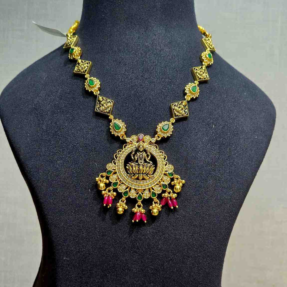 Padma Lakshmi Necklace