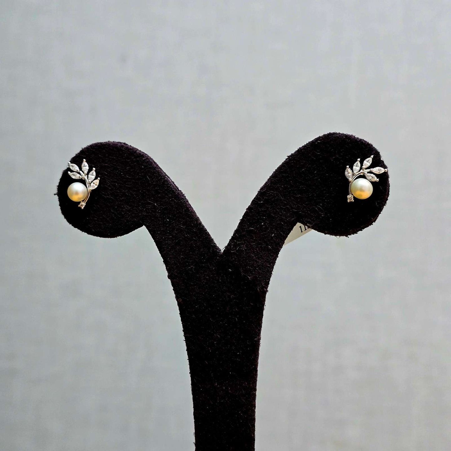 Leaf  Pear Studs