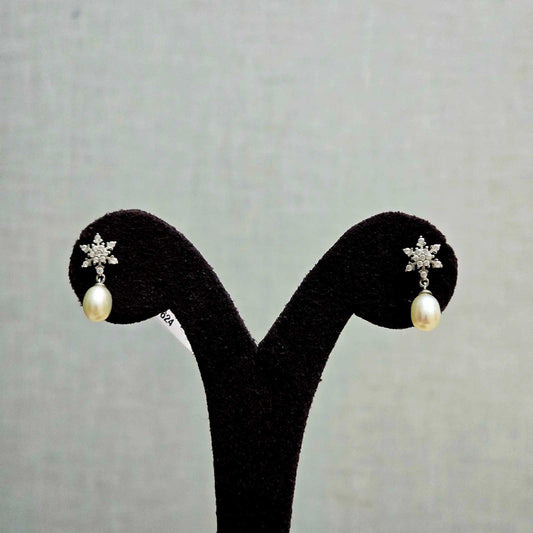 Radiant Star Pearls Earrings