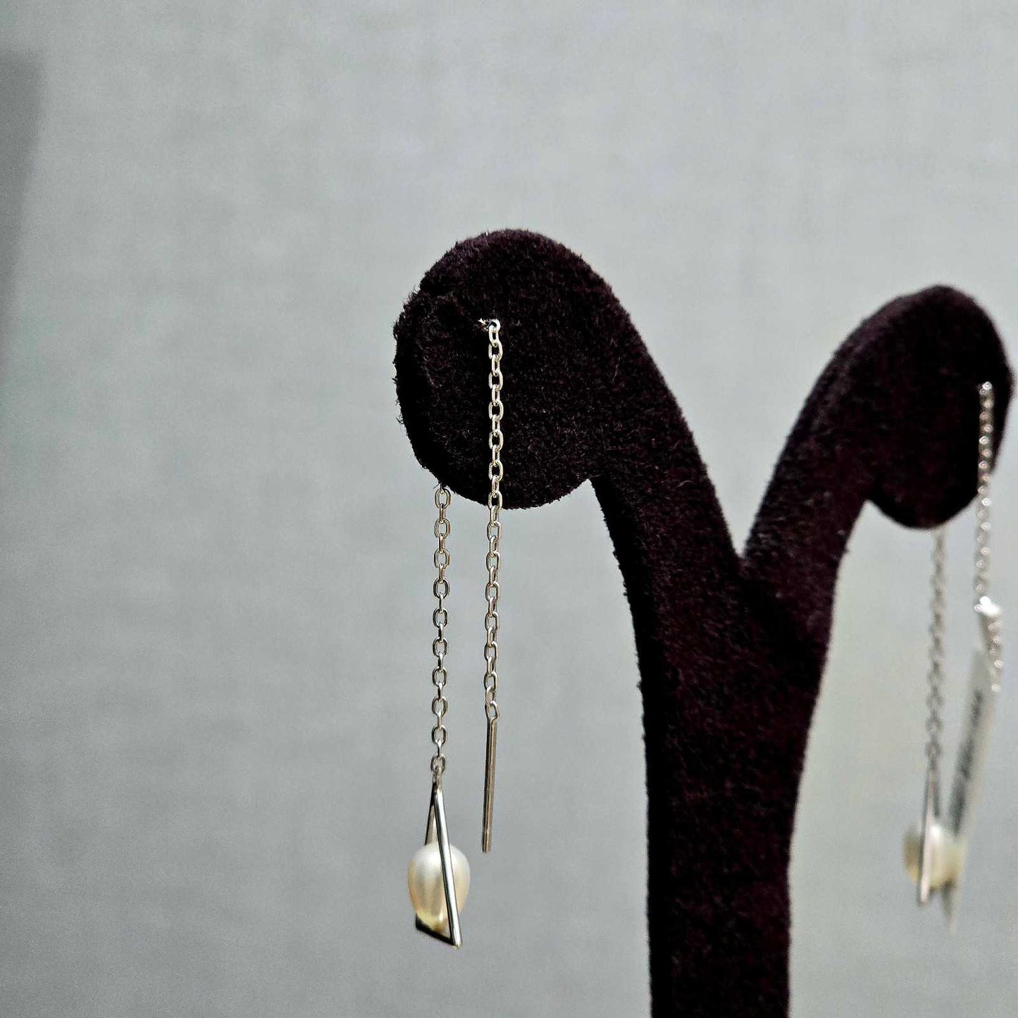 Triangle Pearl Drops