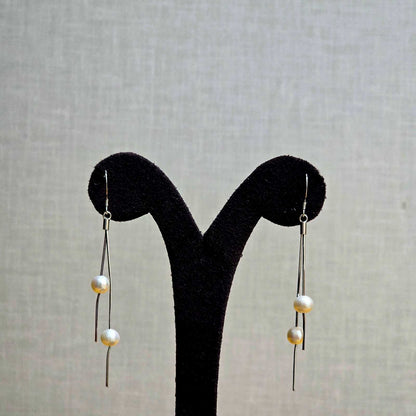 Floating Pearl Chain