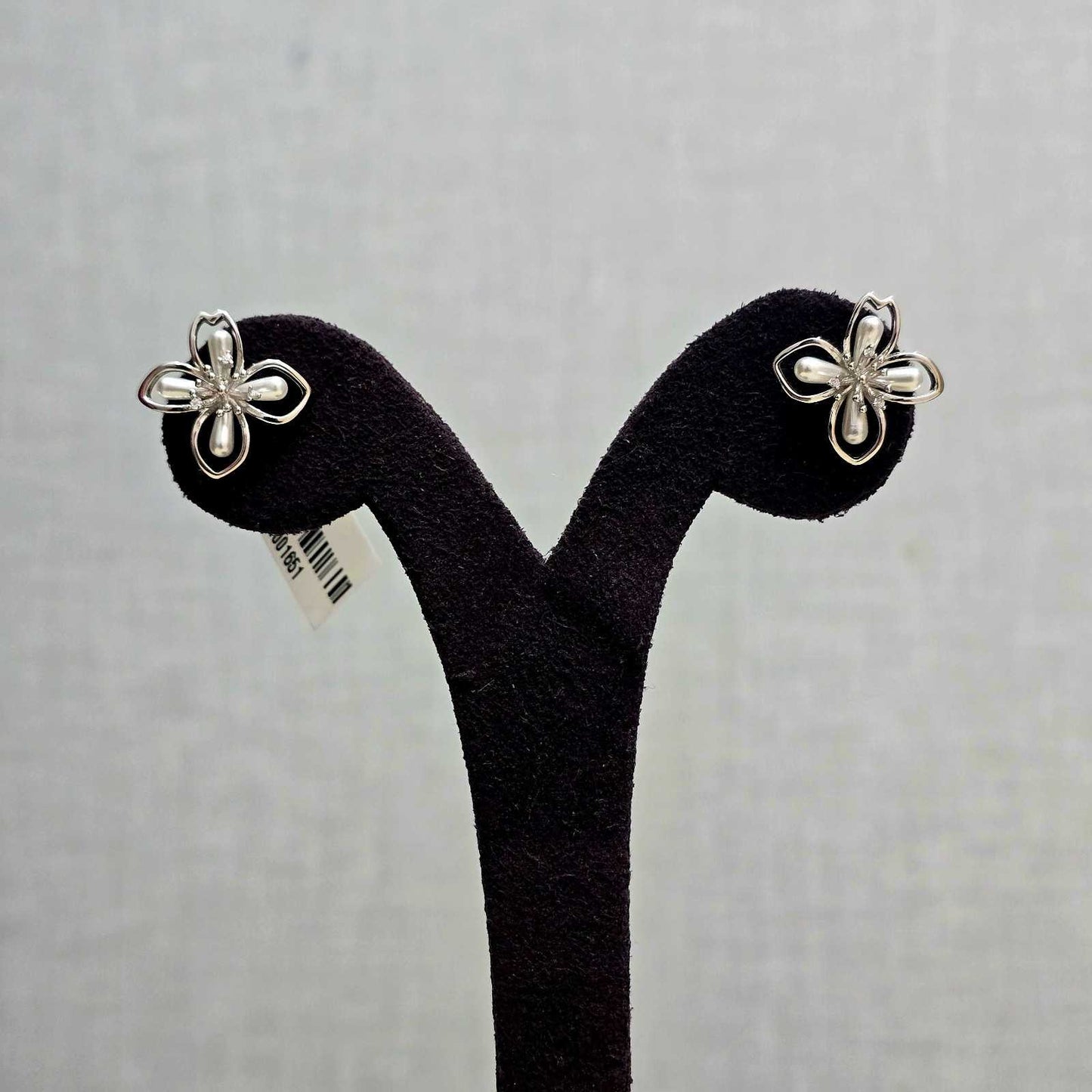 Royal Pearl Studs