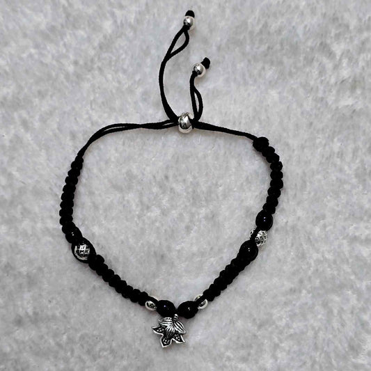 Elegant Leaf Charm Thread