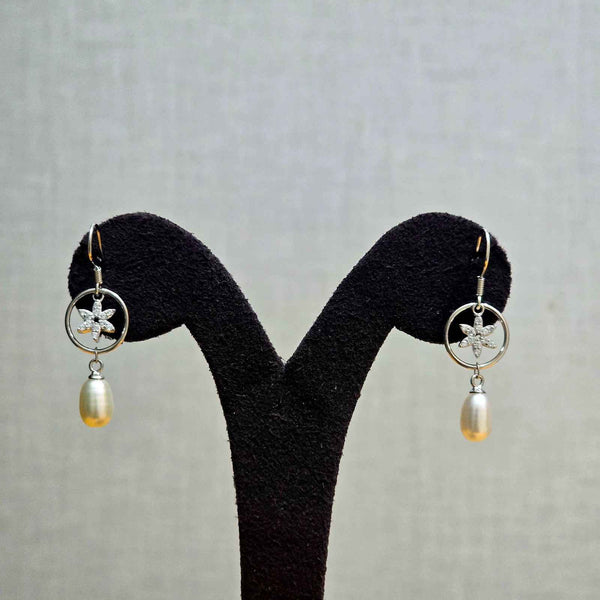 Star Blossom Pearl Earrings