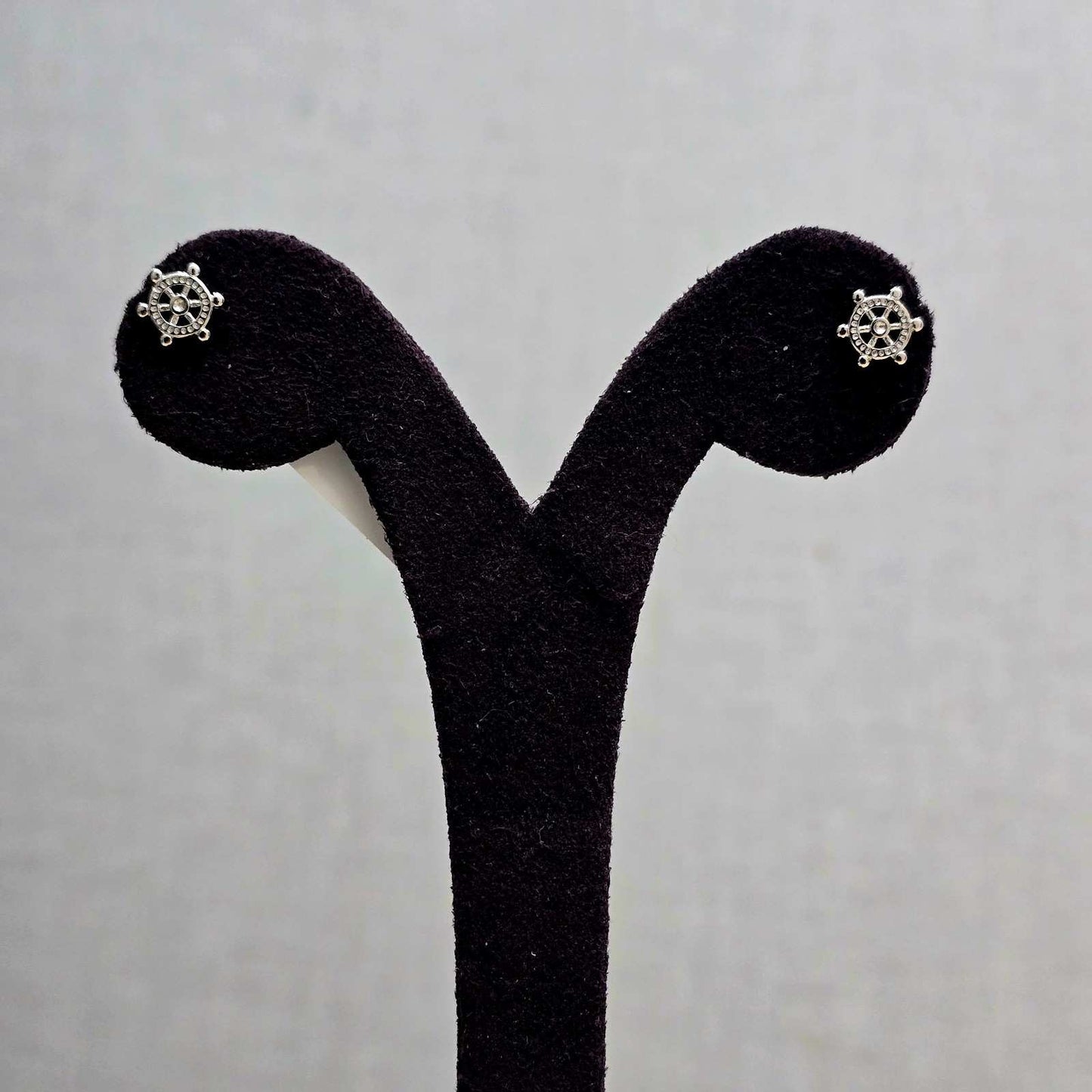 Dharmachakra Studs