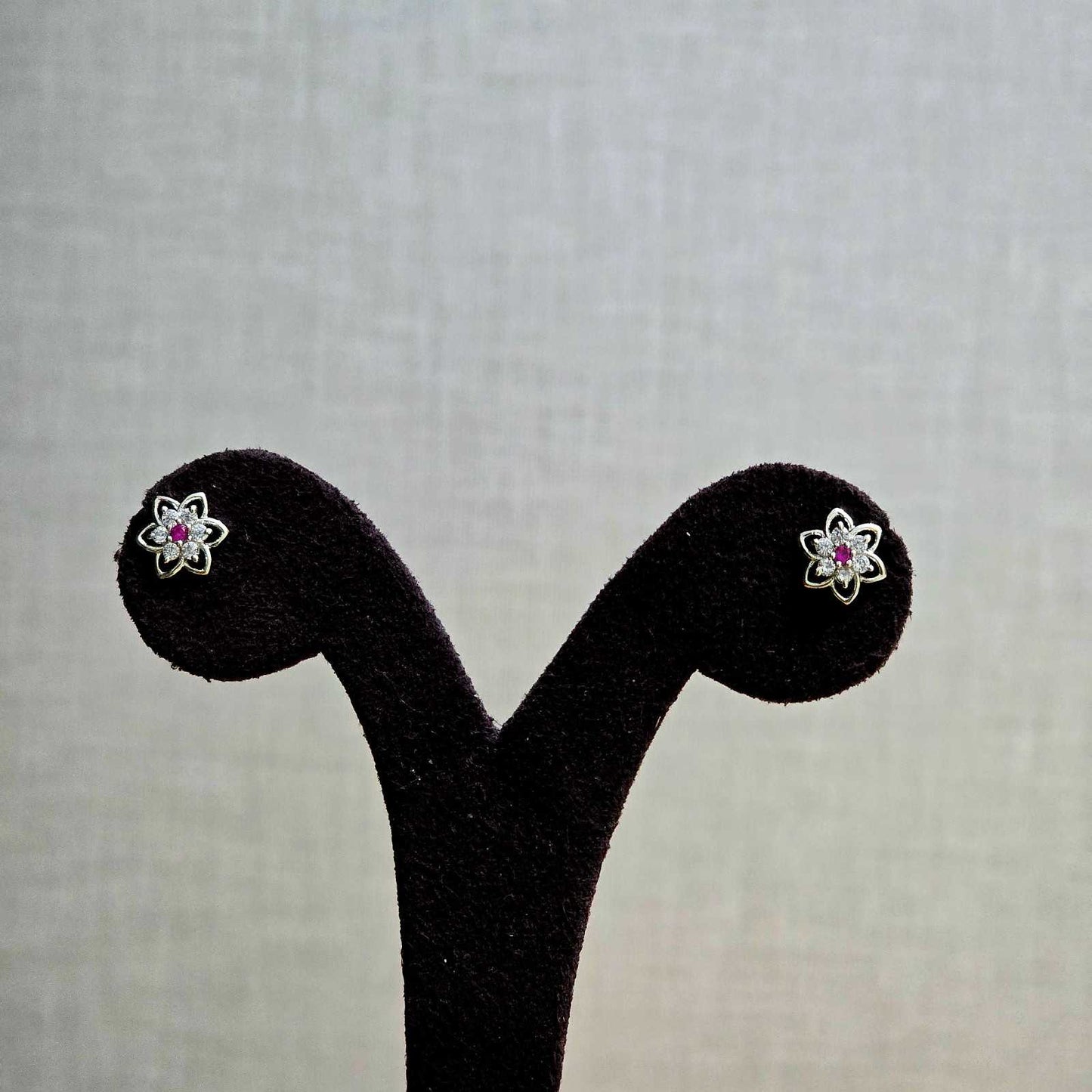 Sweet Petal Studs