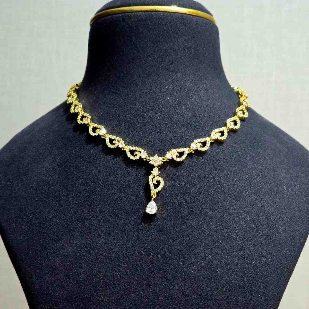 Dilruba Heart Necklace