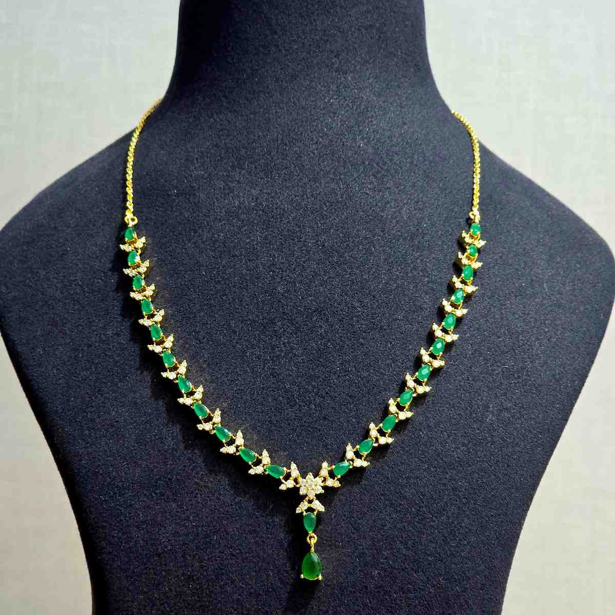 Vaibhavi Emerald Necklace