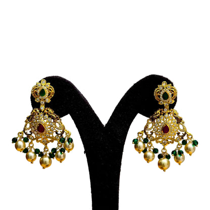 Nakshi Pearl Chandbalis