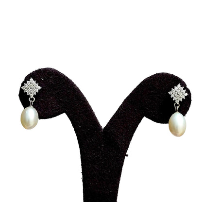 Jasmine Pearl Earrings