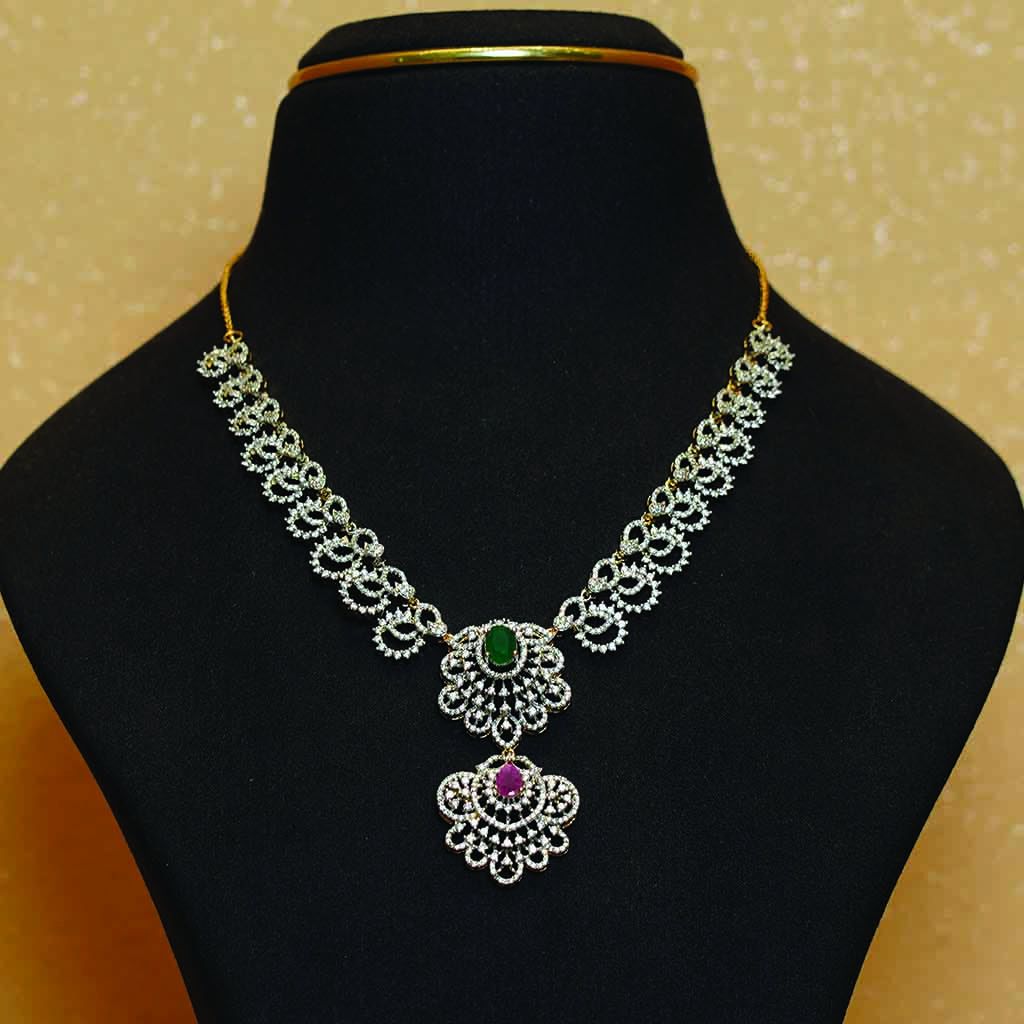 Queen Necklace Set