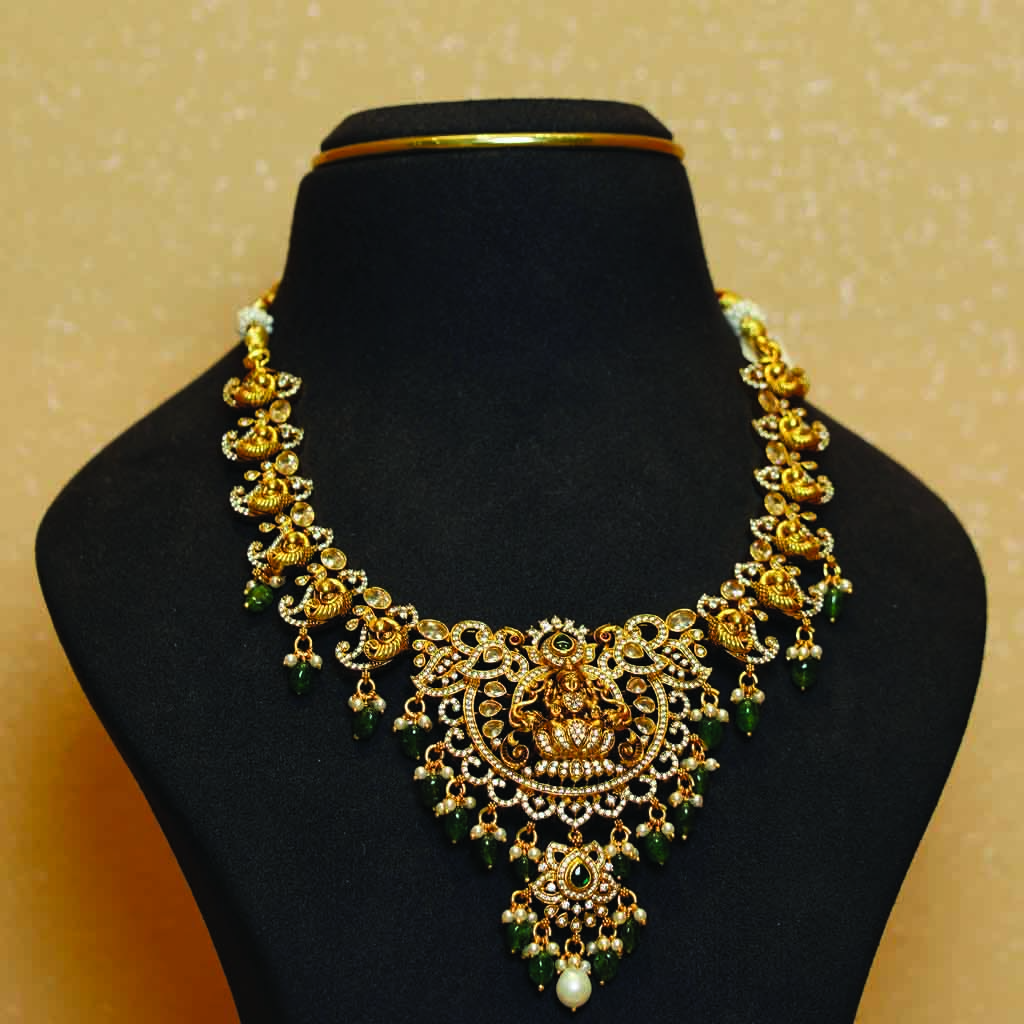 Mayura Vilas Necklace Set