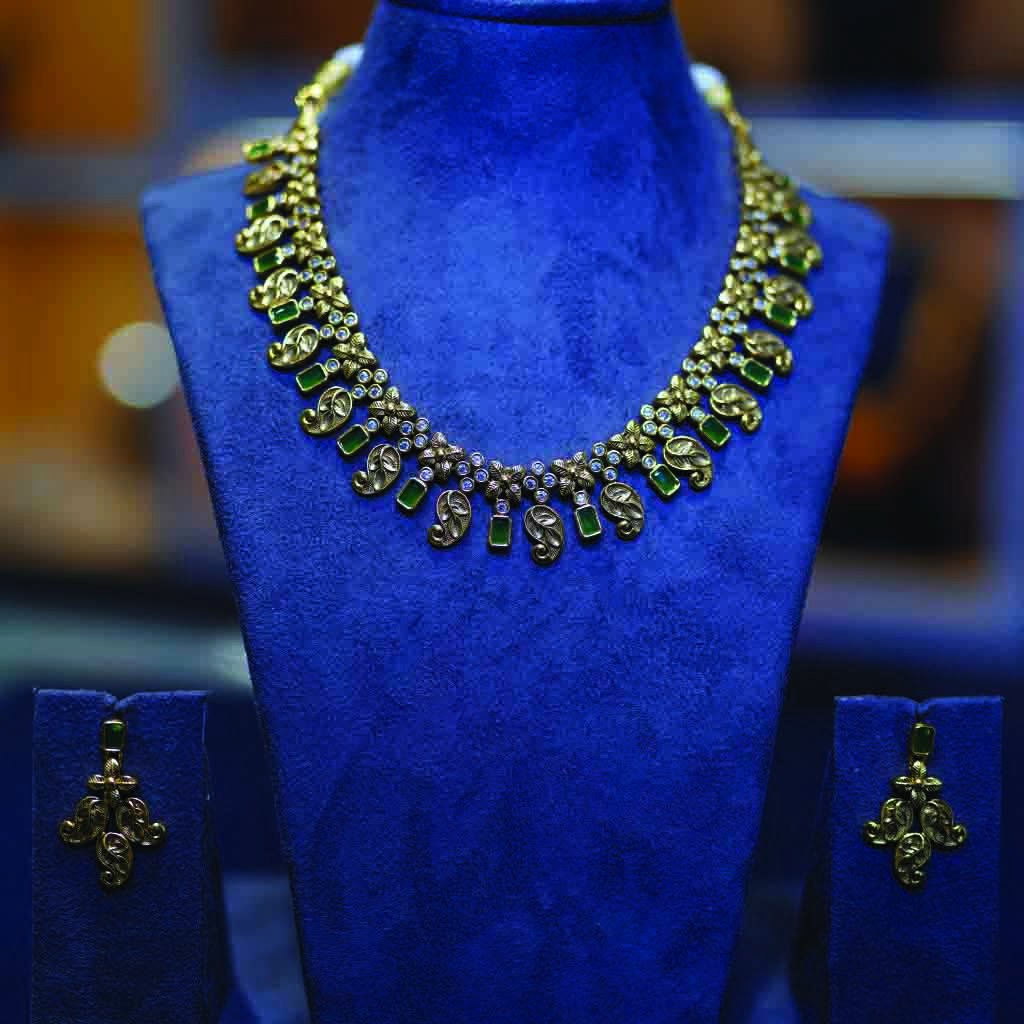 Green Mango Necklace Set